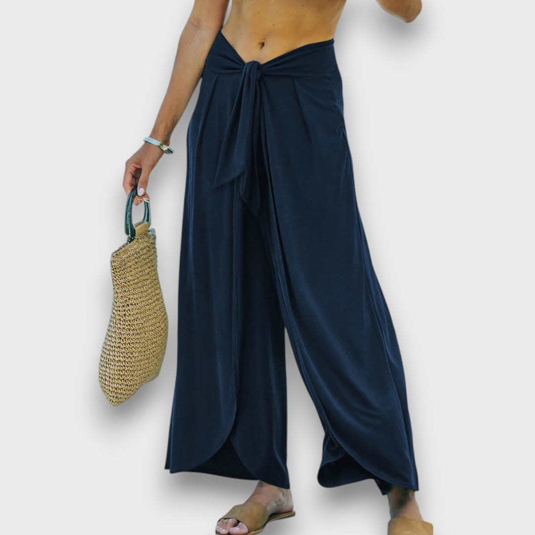 Narella – Sommerhose mit Wickeleffekt und Bindegürtel