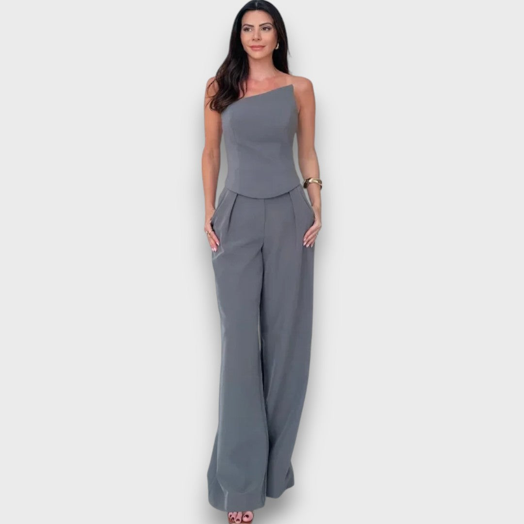 Kuma – Asymmetrischer Jumpsuit in stiller Balance - Emma Fioretti