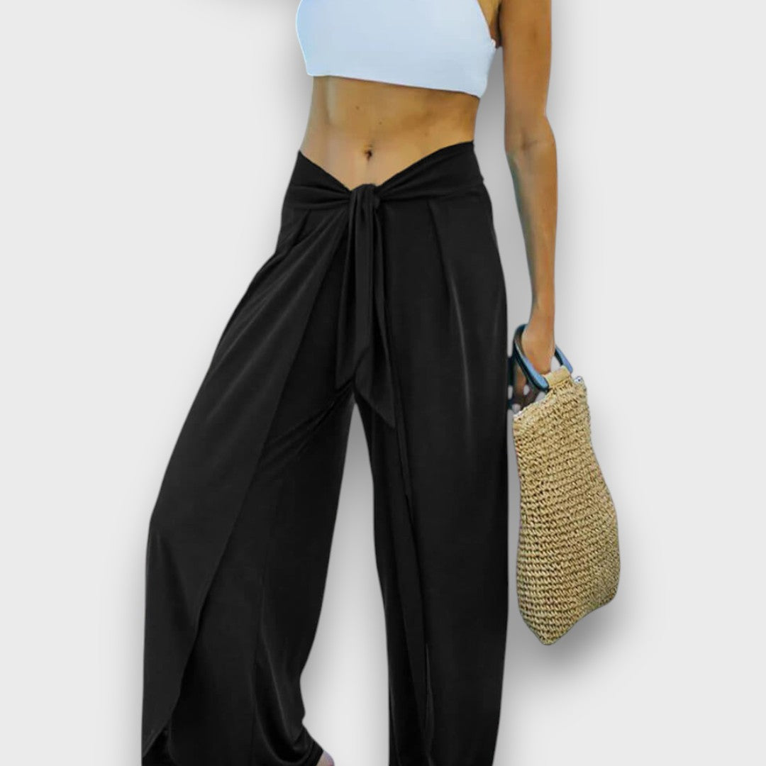Narella – Sommerhose mit Wickeleffekt und Bindegürtel