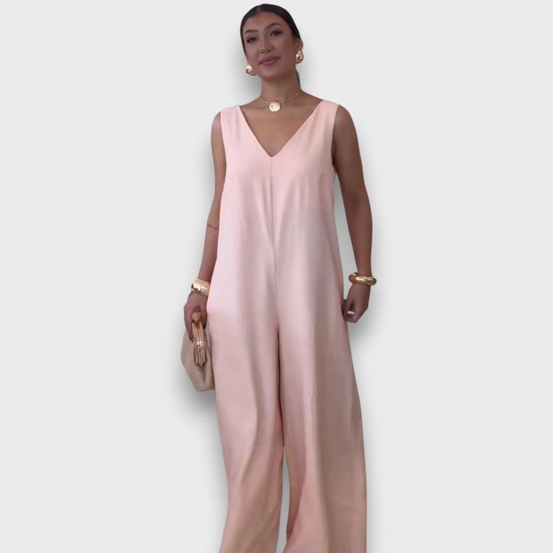Aubrine – Fließender Jumpsuit mit V-Ausschnitt - Emma Fioretti