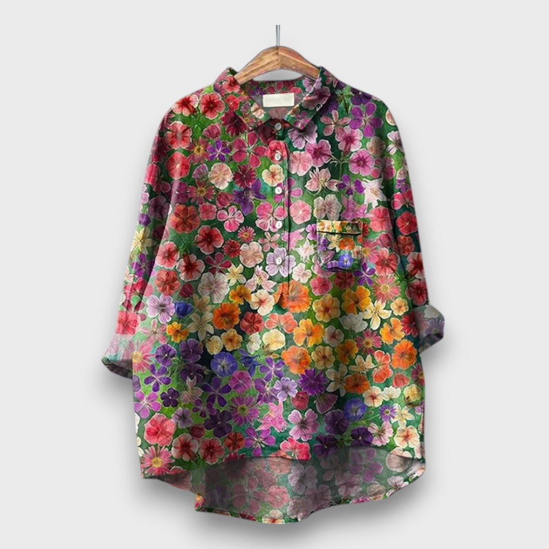 Elyra – Aquarell-Bluse in floraler Leichtigkeit