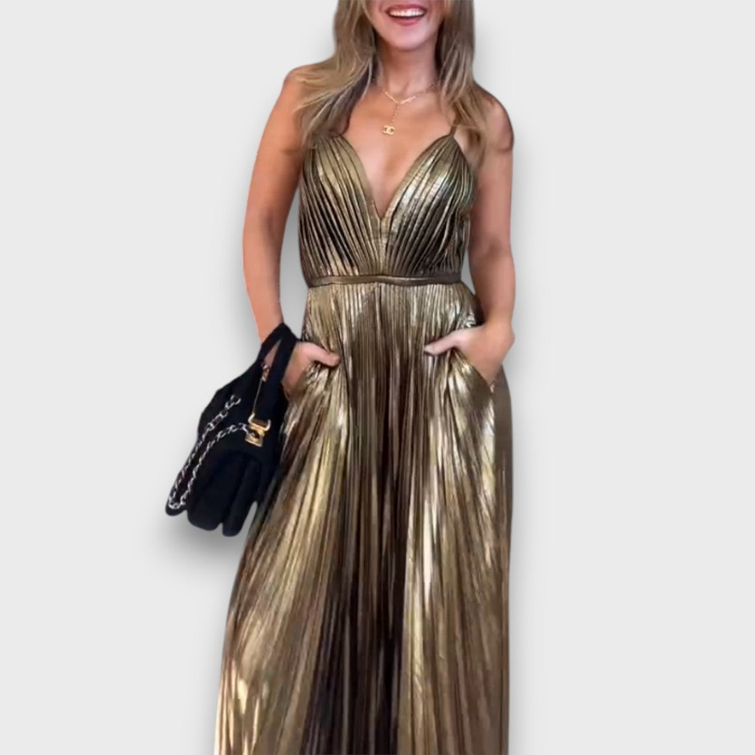 Aurora – Goldenes Plisseekleid mit tiefem Ausschnitt - Emma Fioretti