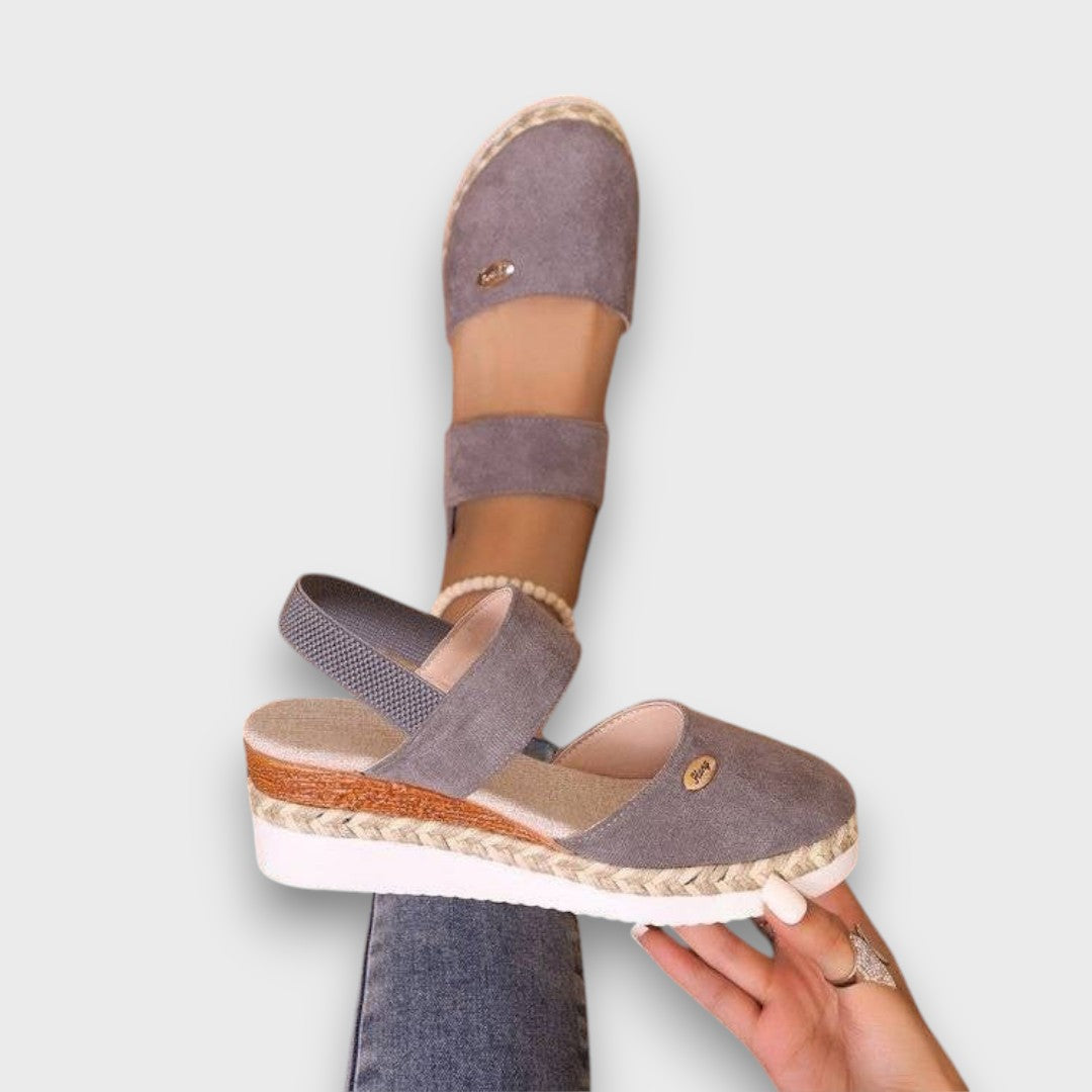 Noreva – Plateau-Sandale mit Komfortdesign