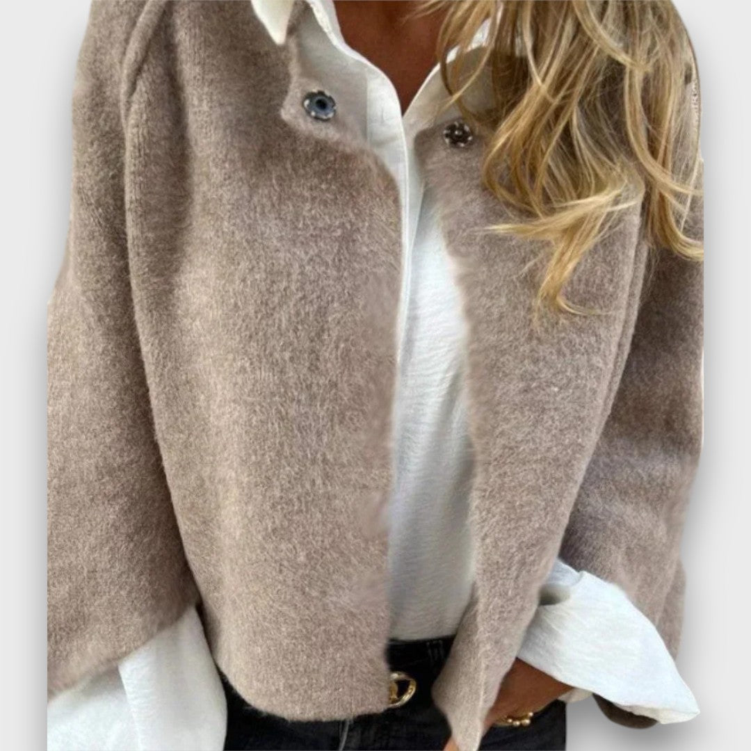 Celeste – Eleganter Kurzcardigan mit weicher Struktur Emma Fioretti