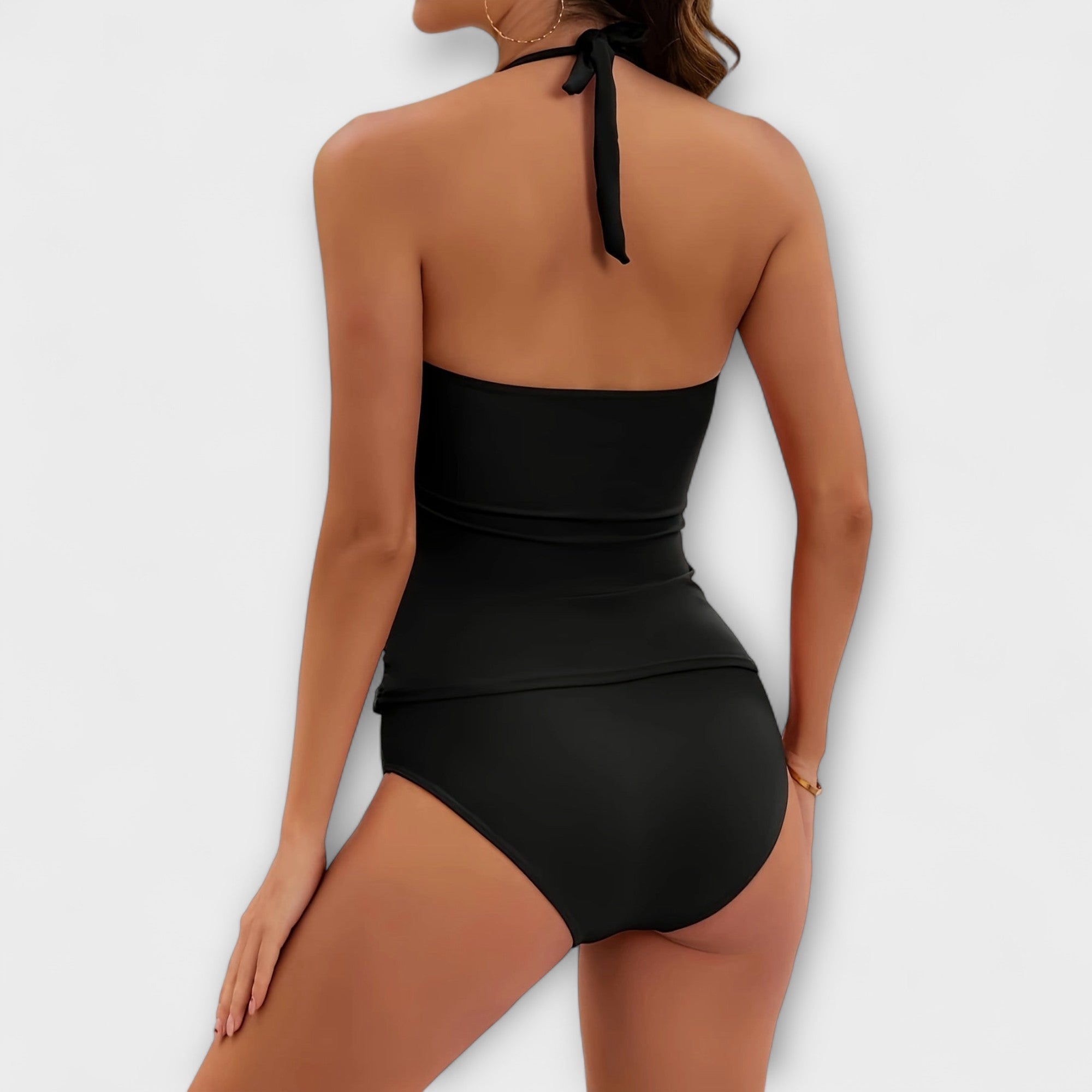 Selira – Eleganter Halterneck-Badeanzug
