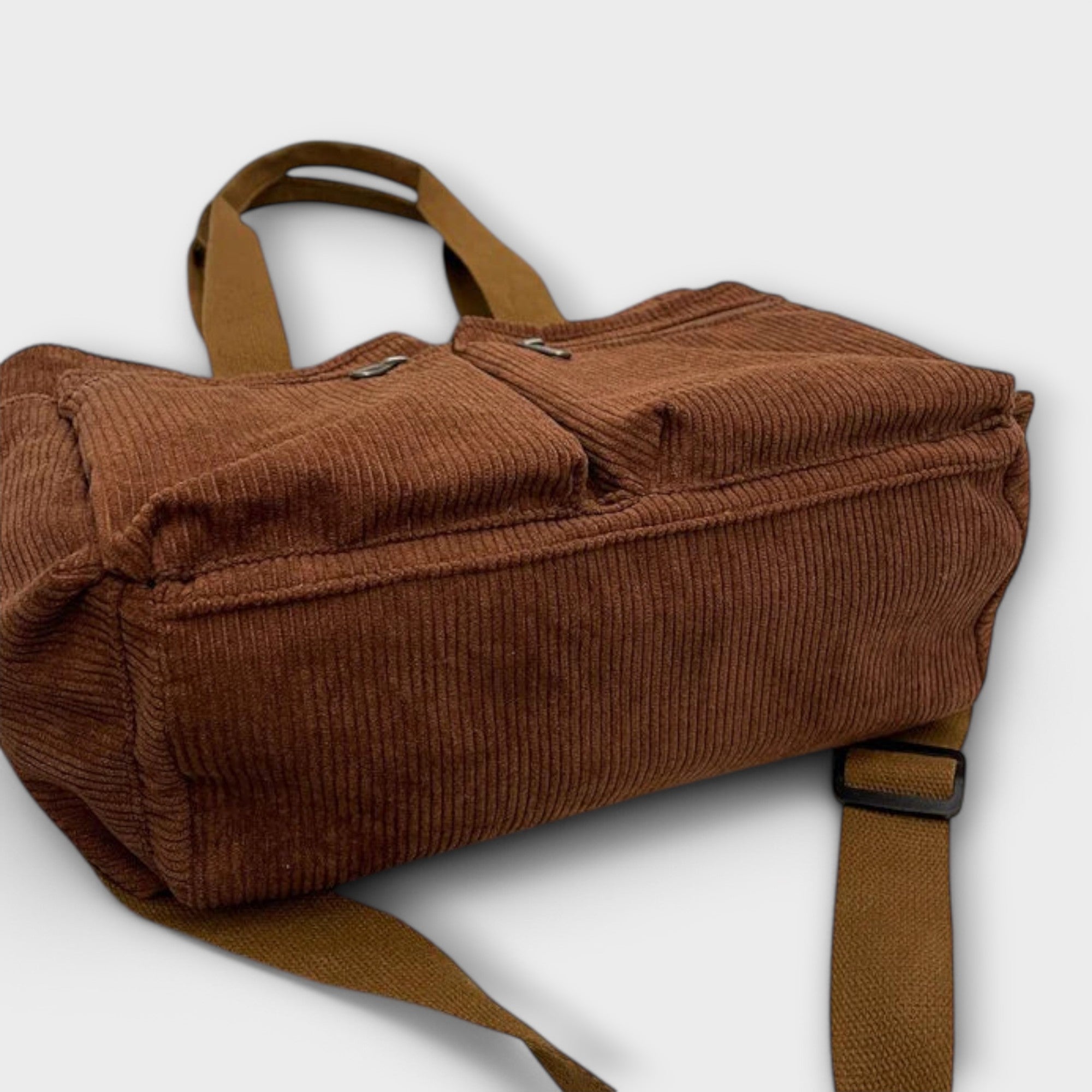 Emma Fioretti – Klassische Tote aus Cord Emma Fioretti