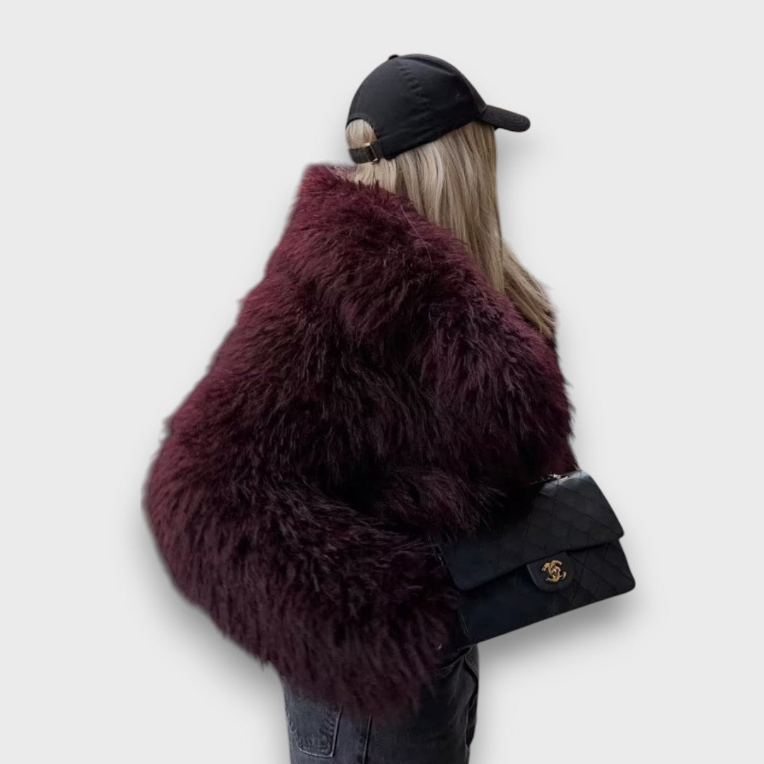 Mile – Luxus-Fake-Fur in tiefem Burgund Emma Fioretti