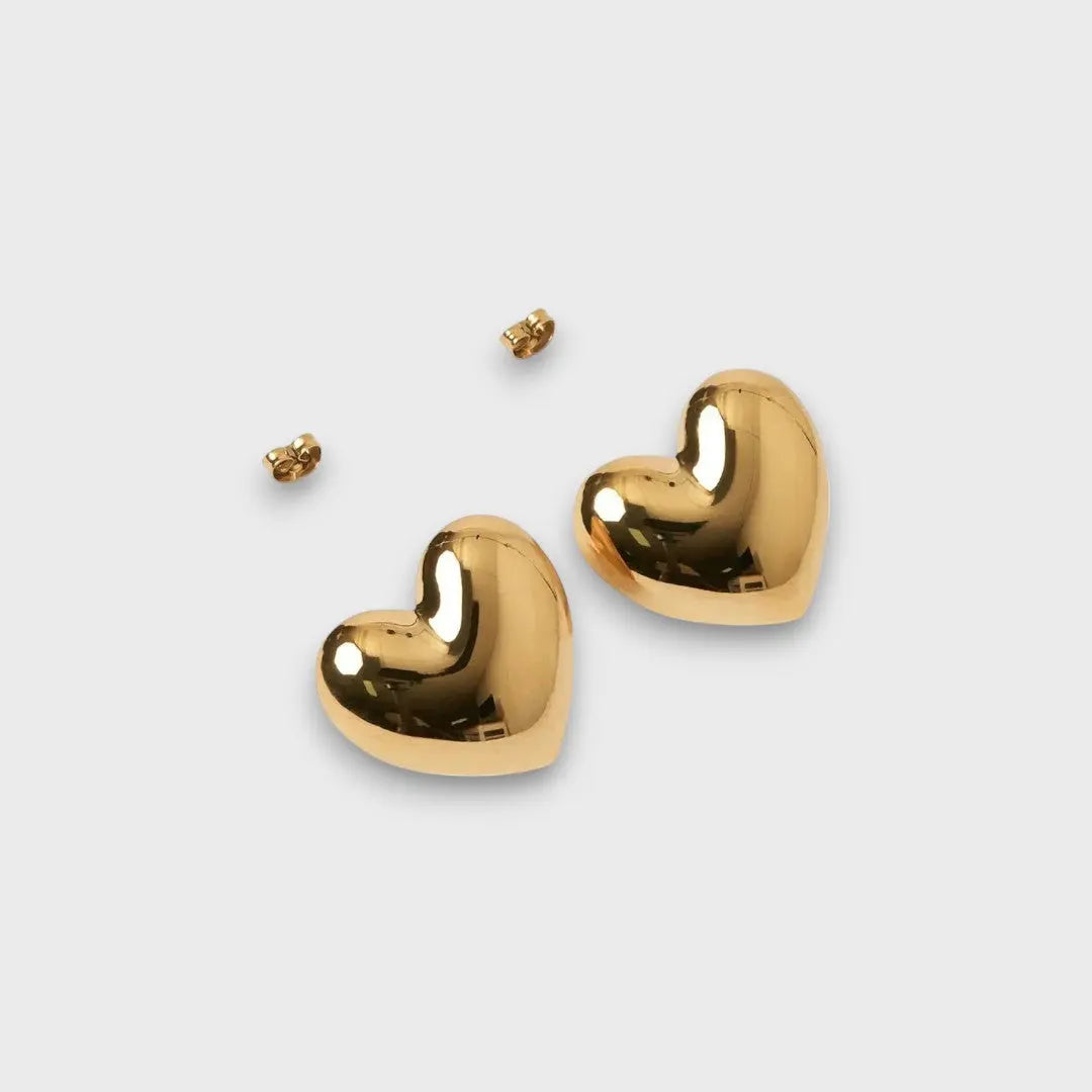 Harpy – Herzförmige Ohrstecker in Gold oder Silber - Emma Fioretti