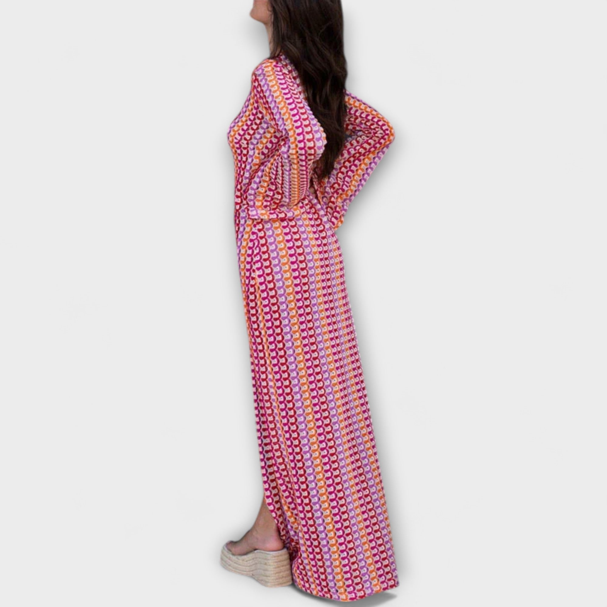 Eliora – Maxikleid mit V-Ausschnitt und Urlaubsflair