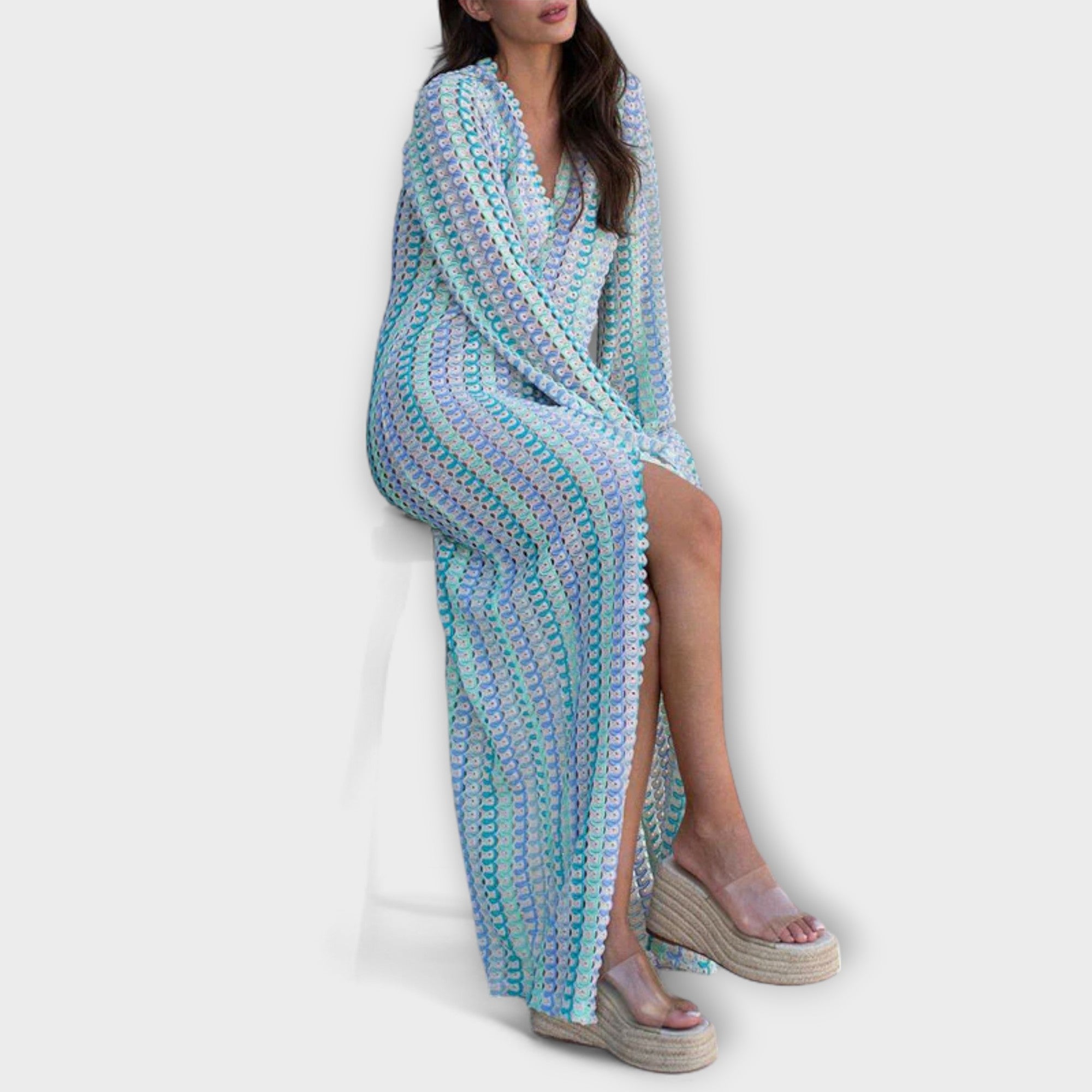 Eliora – Maxikleid mit V-Ausschnitt und Urlaubsflair