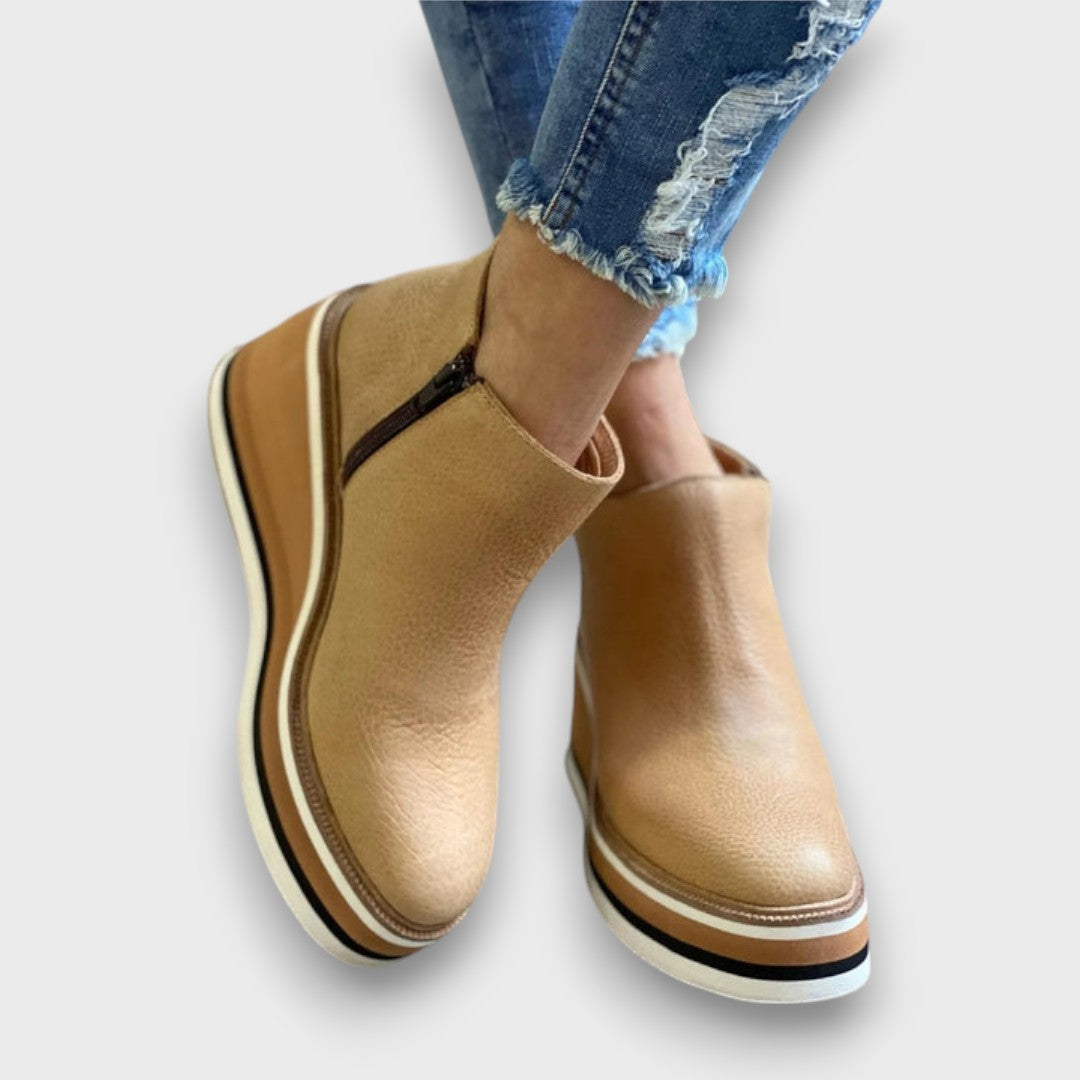 Alvaya – Alltagstaugliche Keilstiefeletten mit Stil