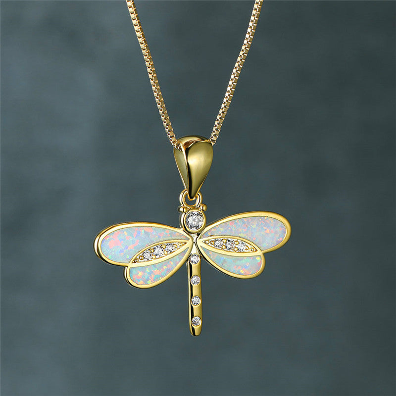 Elunaria – Libellen-Collier mit schimmerndem Akzent