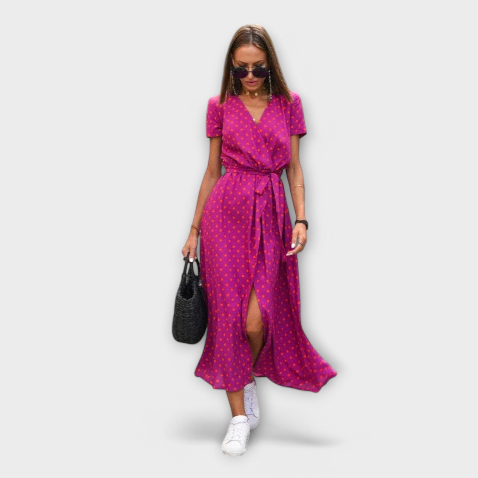 Yelina – Midikleid mit Wickeloptik und floraler Energie