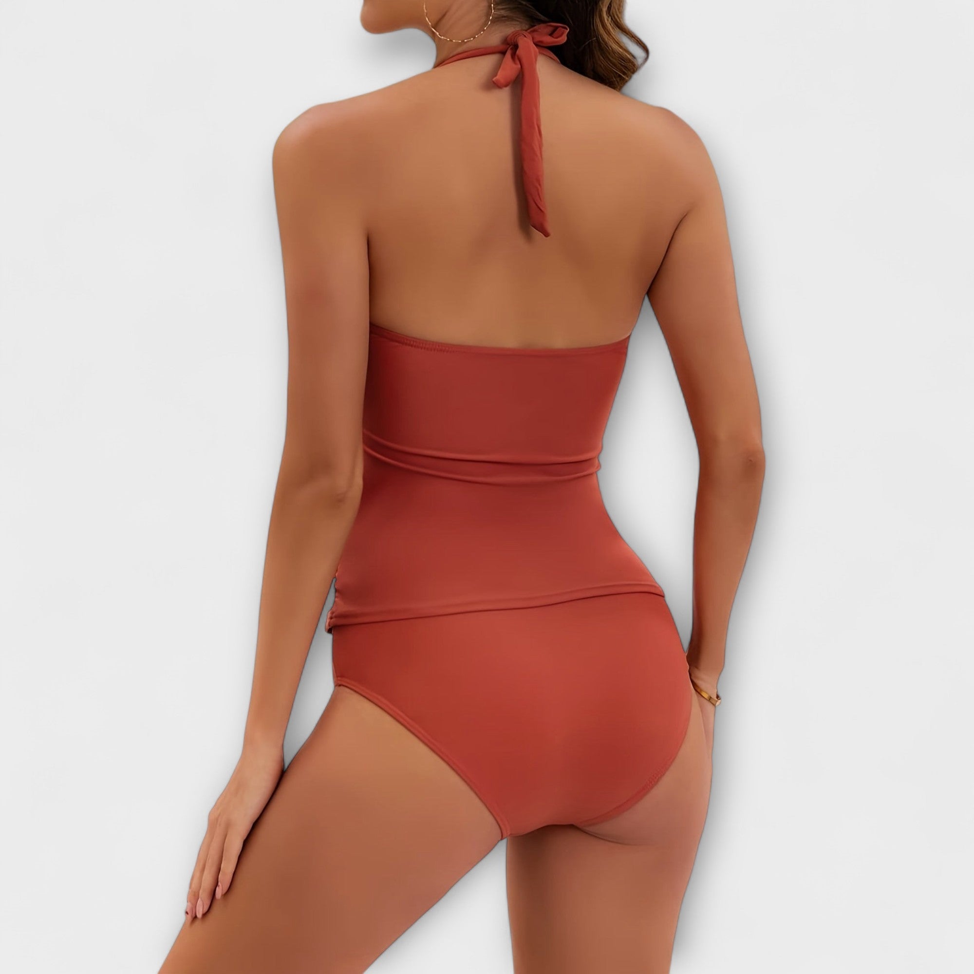 Selira – Eleganter Halterneck-Badeanzug