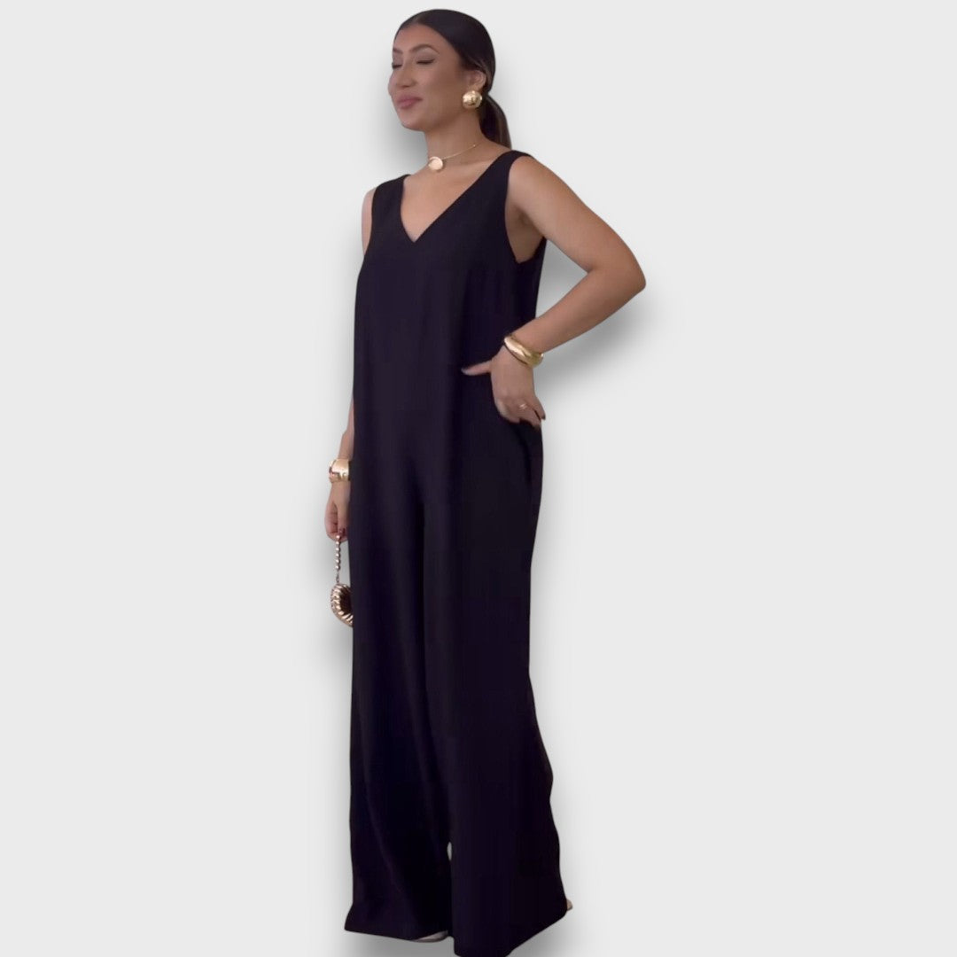 Aubrine – Fließender Jumpsuit mit V-Ausschnitt - Emma Fioretti
