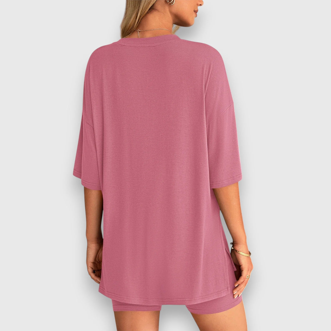 Malia – Lounge-Set aus Oversize-Shirt und Shorts Emma Fioretti