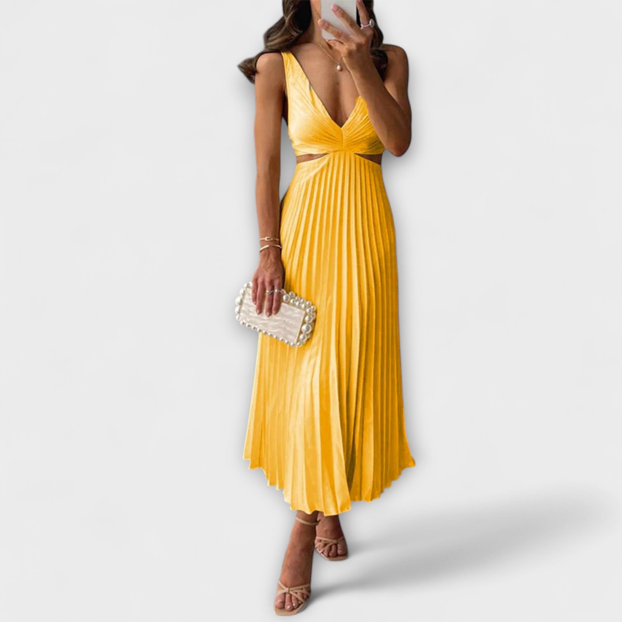 Aurine – Faltenkleid mit raffinierter Taille