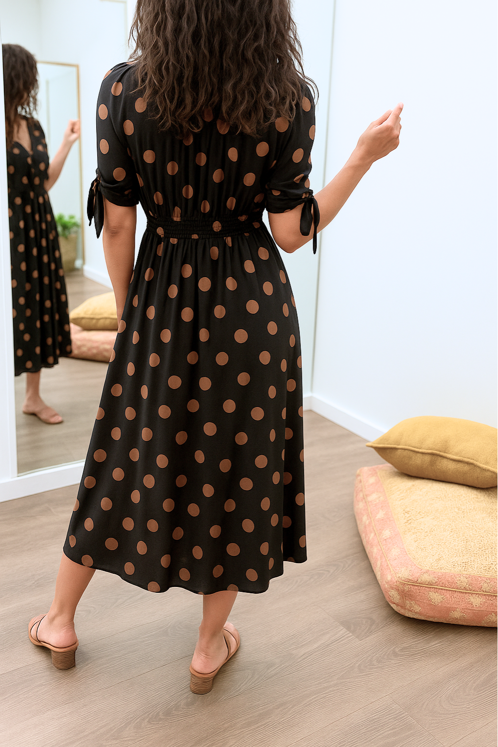 Aleksandra - Elegant Polka Dot Dress with V-neck Emma Fioretti