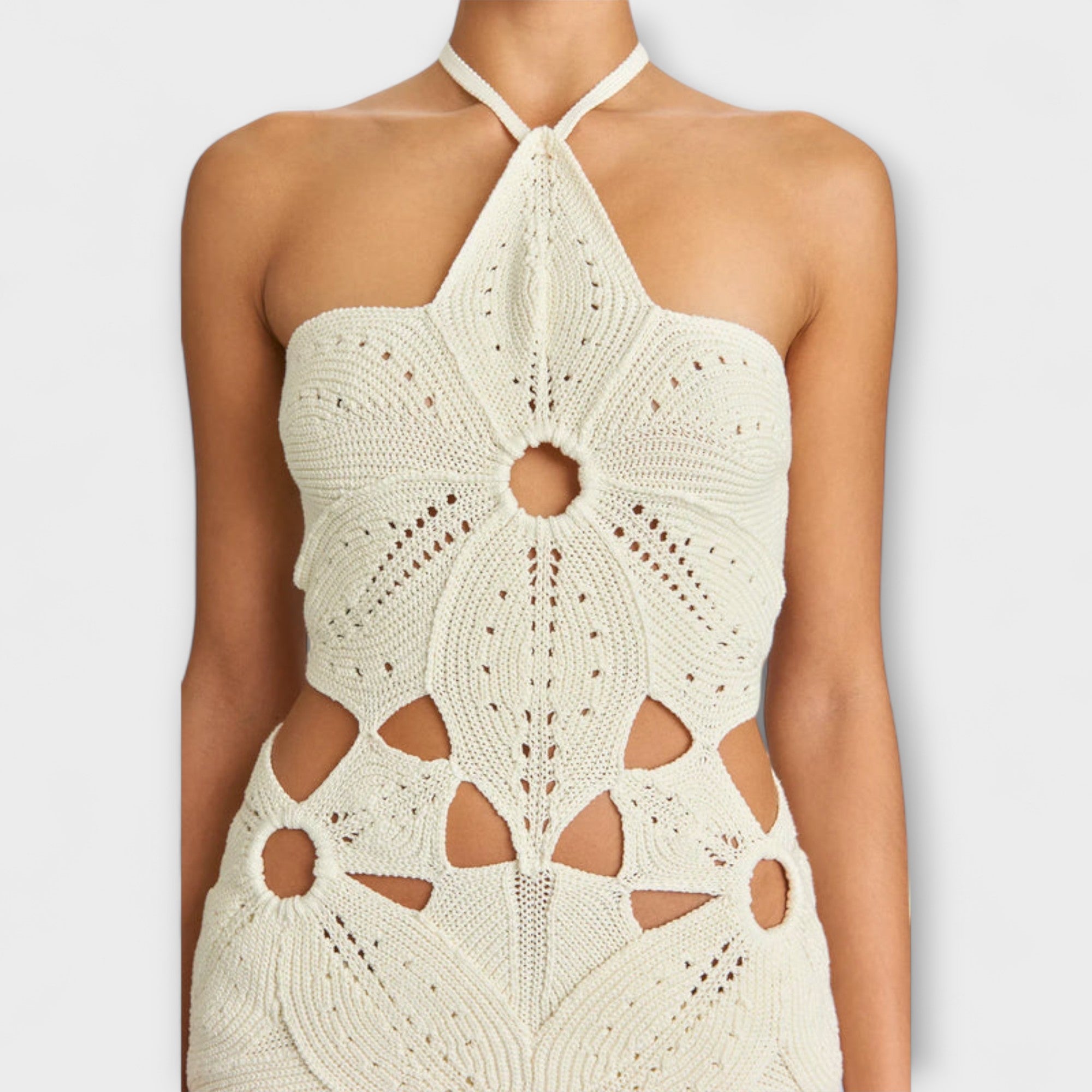 Ranyra – Häkelkleid mit Cut-Out-Design und Skulpturwirkung