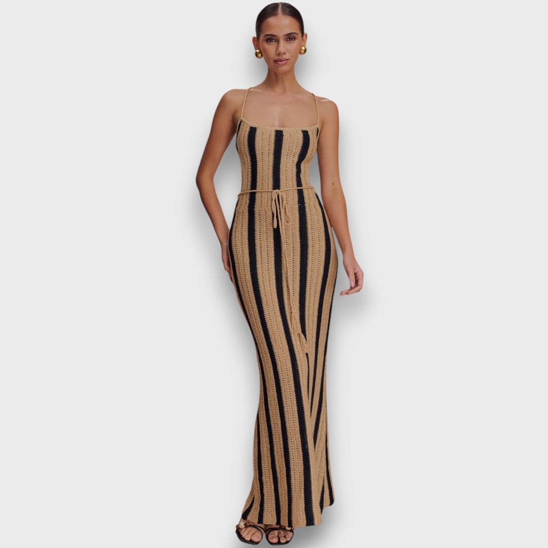 Serepha – Gehäkeltes Maxikleid mit Taillenband Emma Fioretti