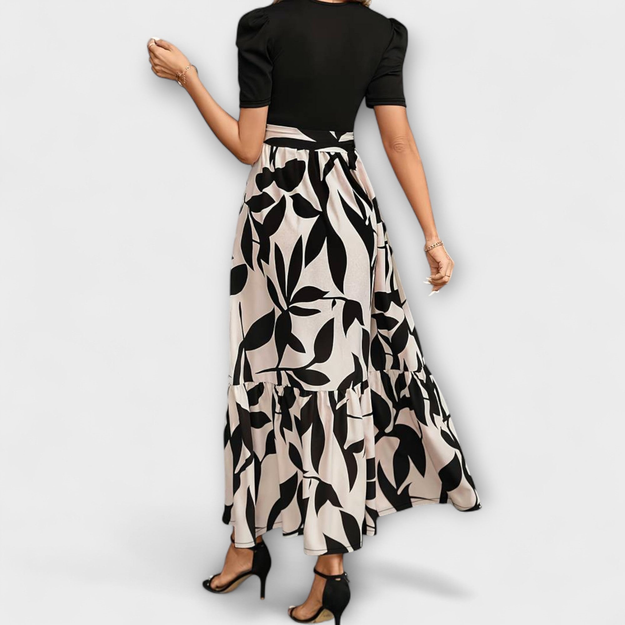 Jarelle – Kleid mit Bindetaille und Blattprint