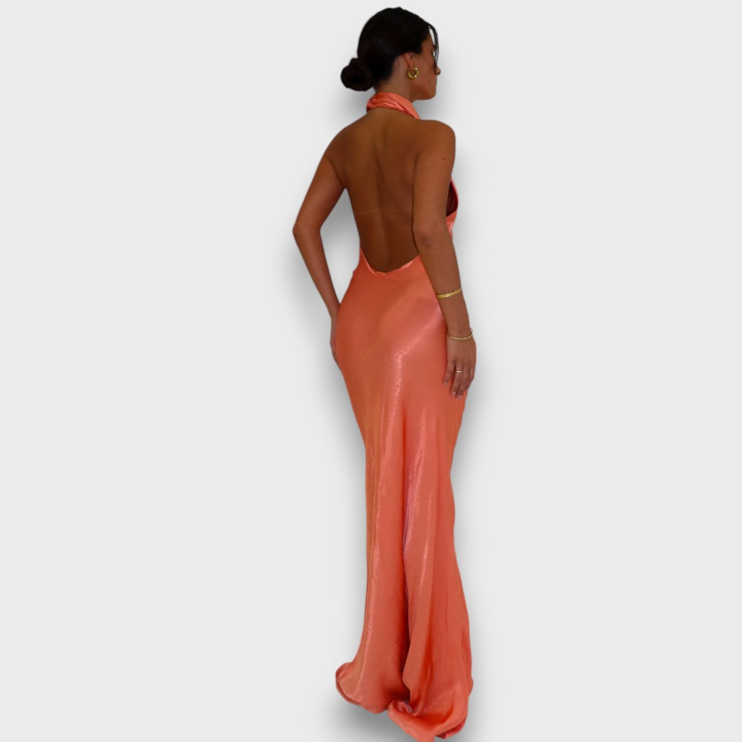 Gaanne – Fließendes Neckholder-Kleid in Papayaton Emma Fioretti