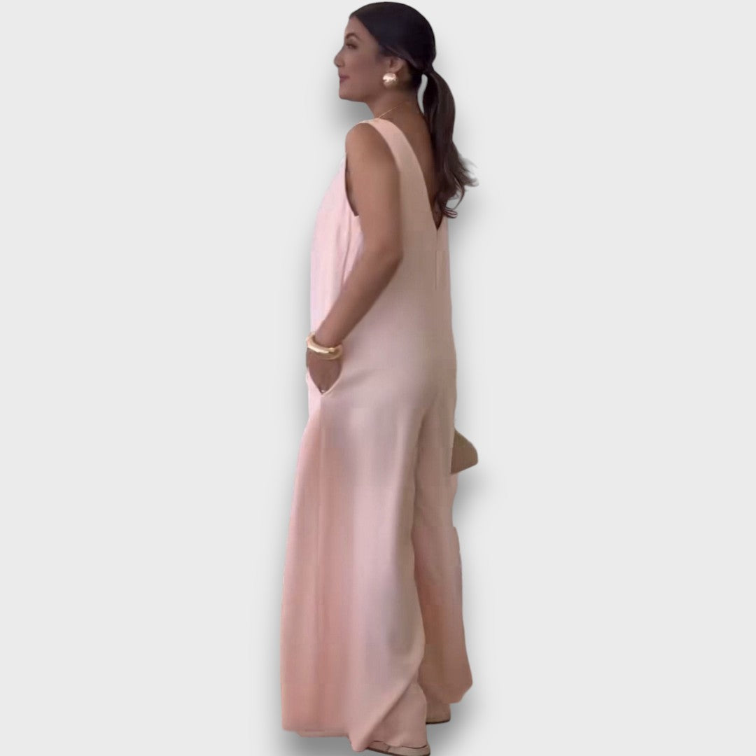 Aubrine – Fließender Jumpsuit mit V-Ausschnitt - Emma Fioretti