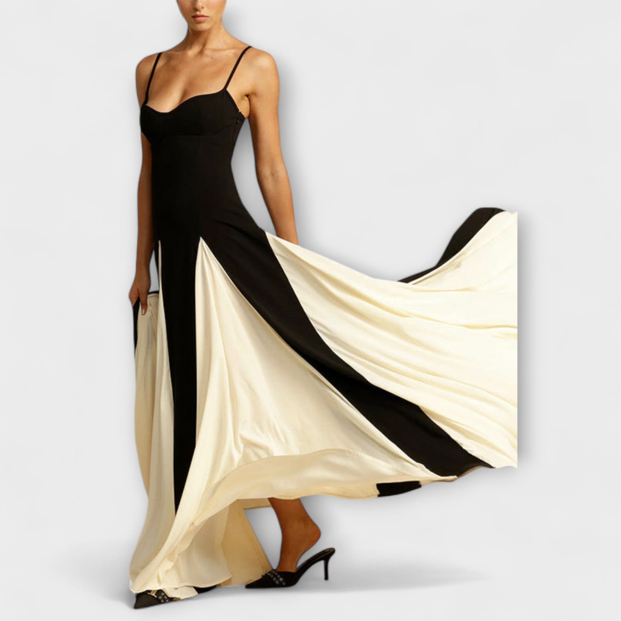 Lucera – Maxi-Kleid mit kontrastierenden Godets und femininer Silhouette