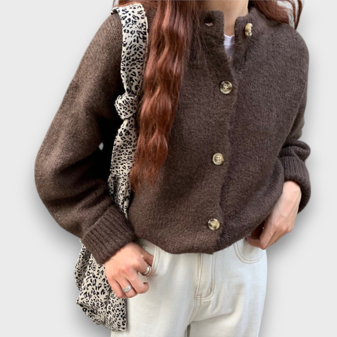 Celore – Warmer Cardigan in Mokka Emma Fioretti