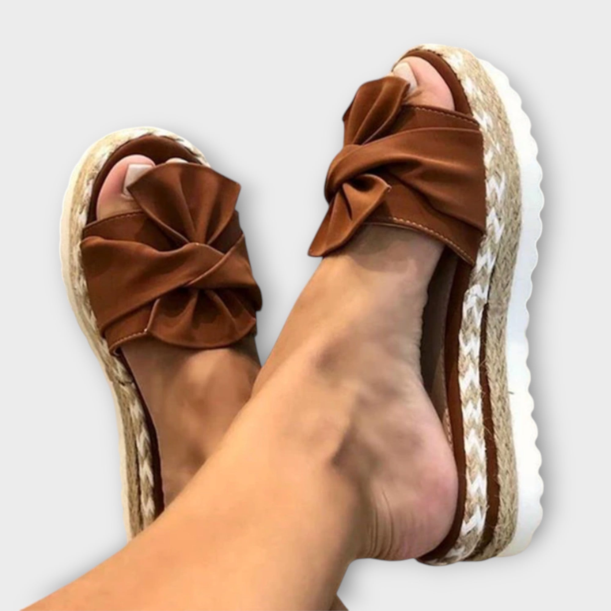 Seina – Bequeme Sandalen mit Schleifendetail