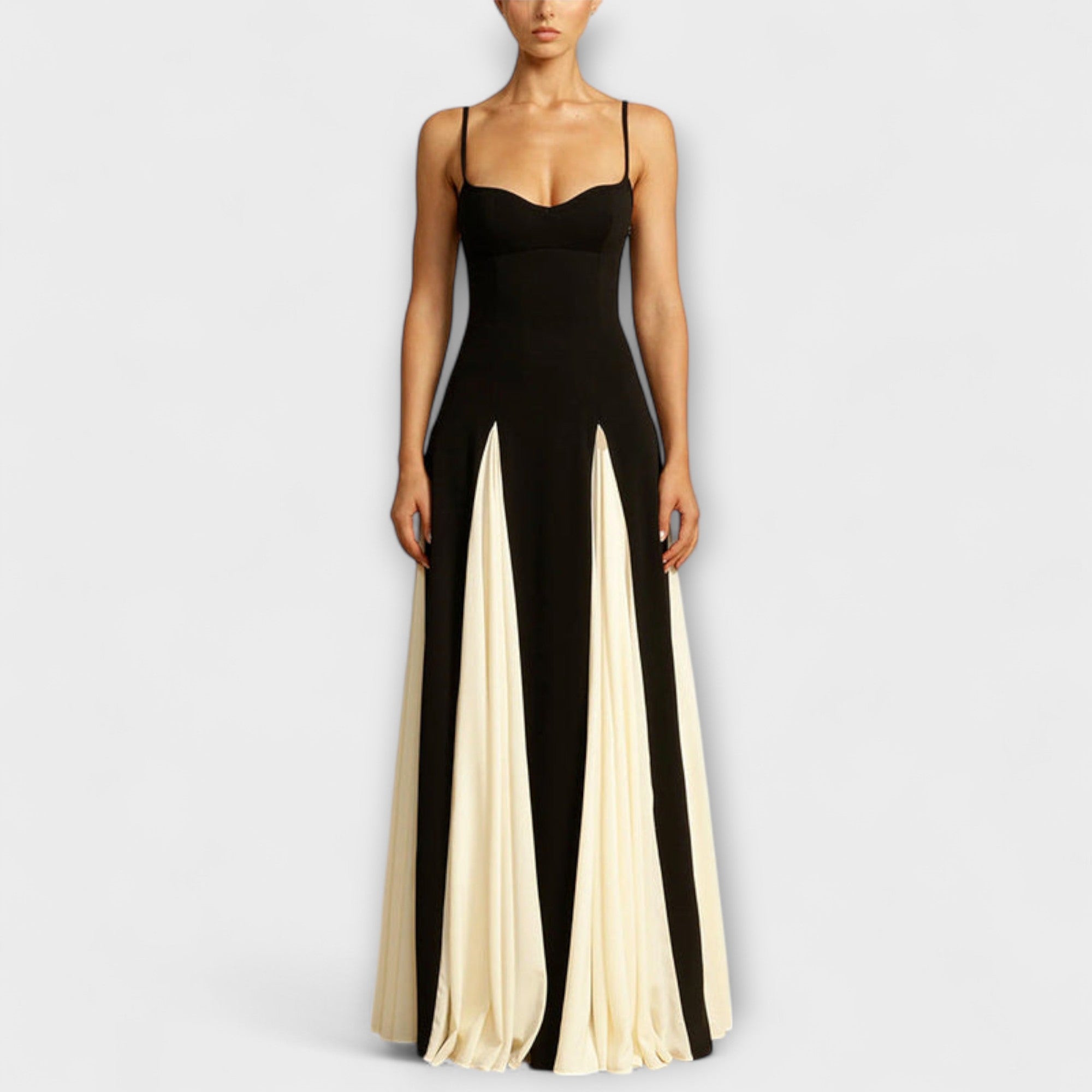 Lucera – Maxi-Kleid mit kontrastierenden Godets und femininer Silhouette