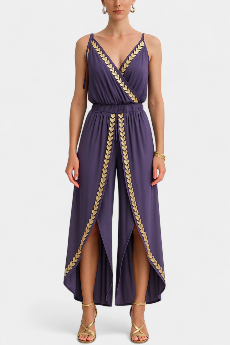 Sereya – Jumpsuit mit goldenen Details und Beinschlitz
