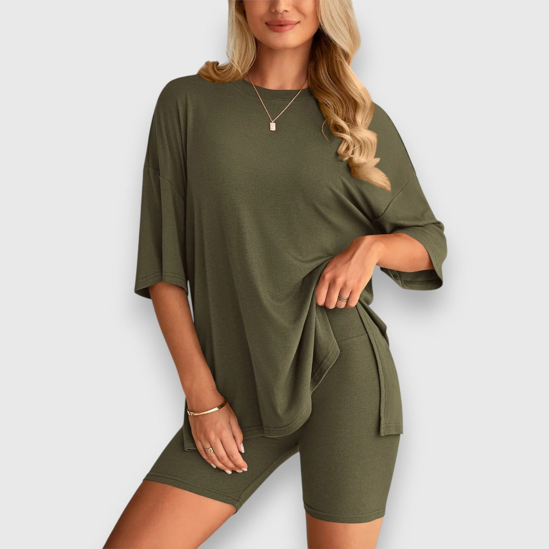 Malia – Lounge-Set aus Oversize-Shirt und Shorts Emma Fioretti
