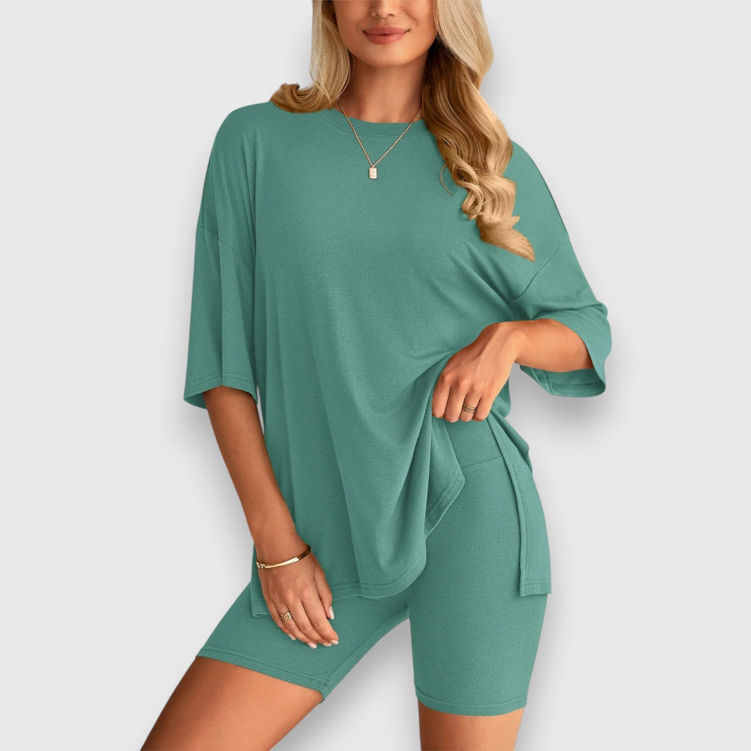 Malia – Lounge-Set aus Oversize-Shirt und Shorts Emma Fioretti