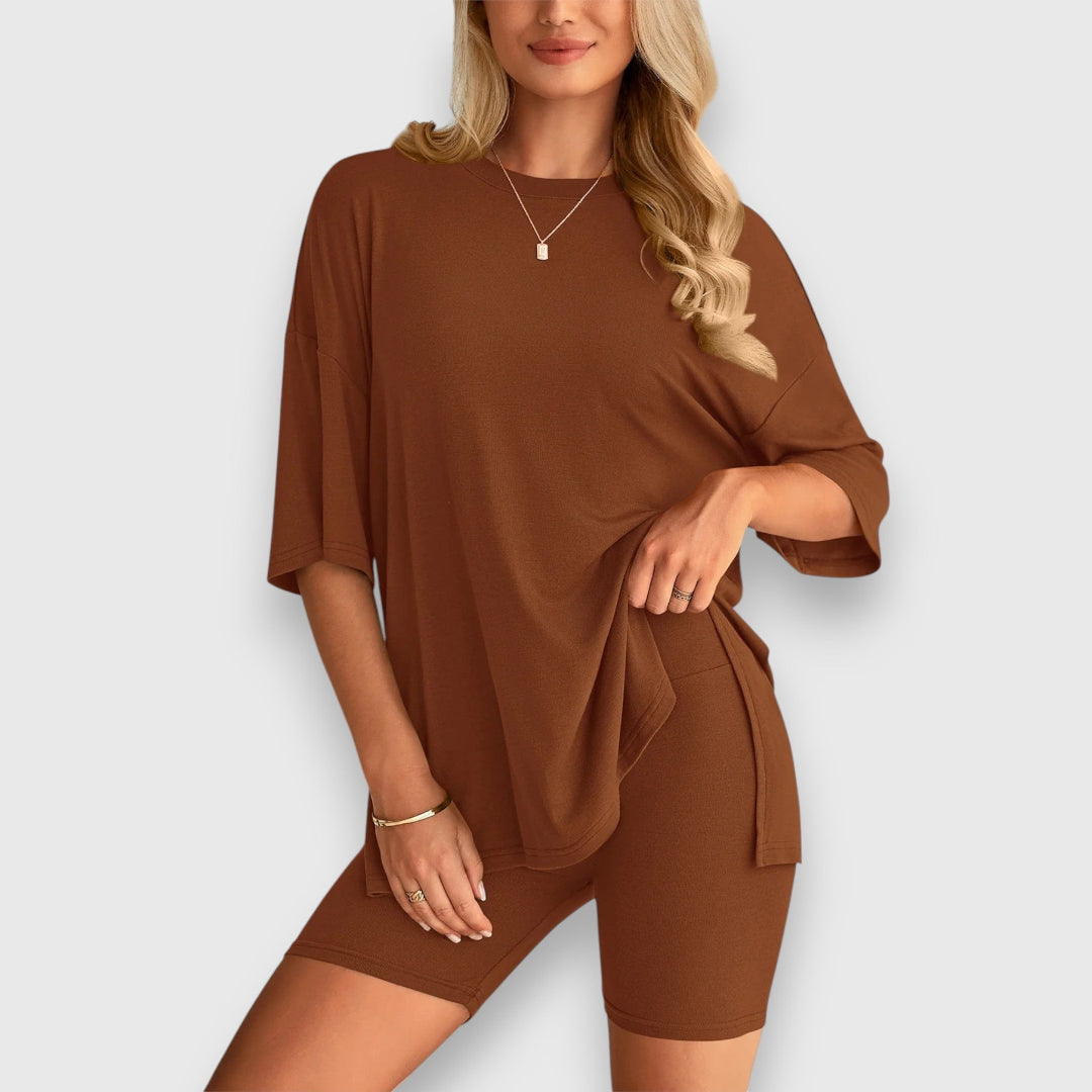 Malia – Lounge-Set aus Oversize-Shirt und Shorts Emma Fioretti