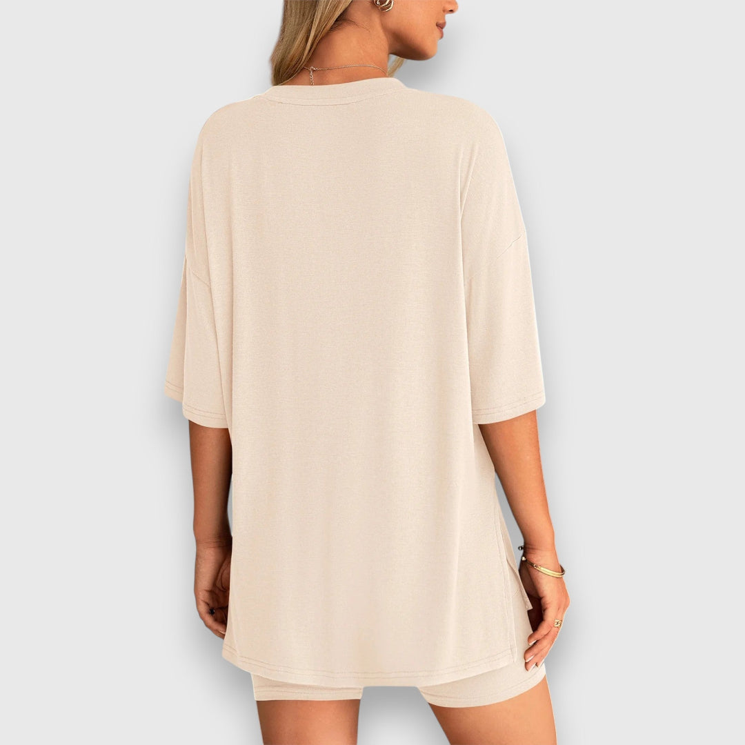 Malia – Lounge-Set aus Oversize-Shirt und Shorts Emma Fioretti