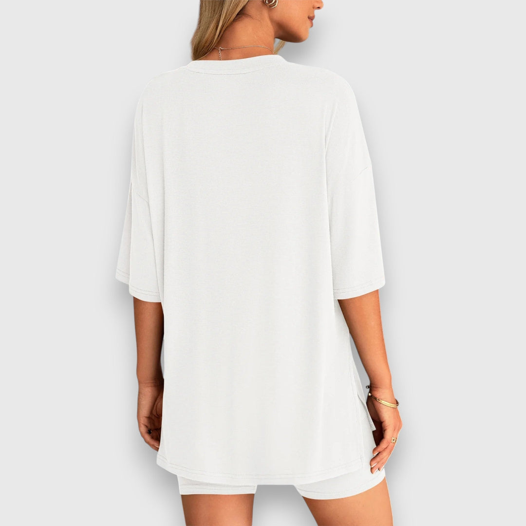 Malia – Lounge-Set aus Oversize-Shirt und Shorts Emma Fioretti