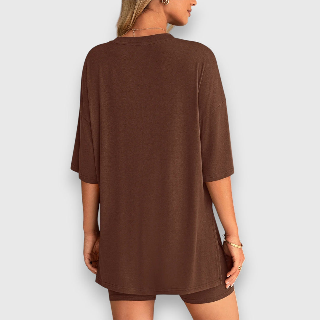 Malia – Lounge-Set aus Oversize-Shirt und Shorts Emma Fioretti