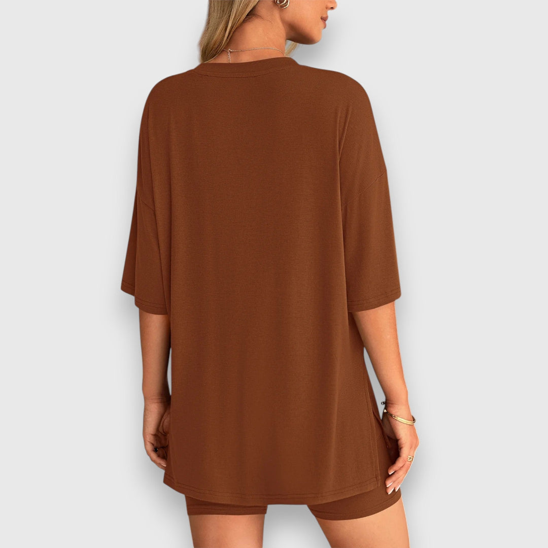 Malia – Lounge-Set aus Oversize-Shirt und Shorts Emma Fioretti