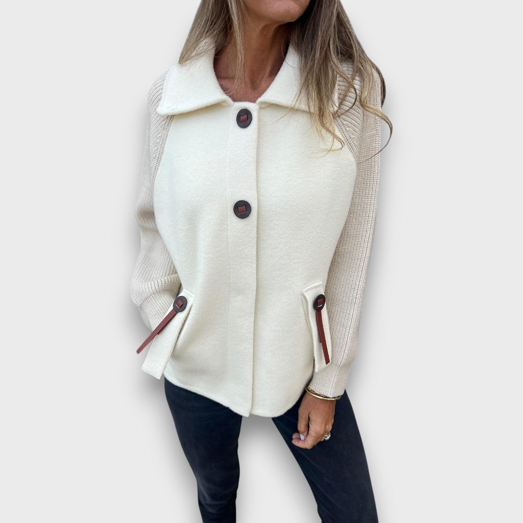 Lunaris – Jacke mit Kontrastärmeln